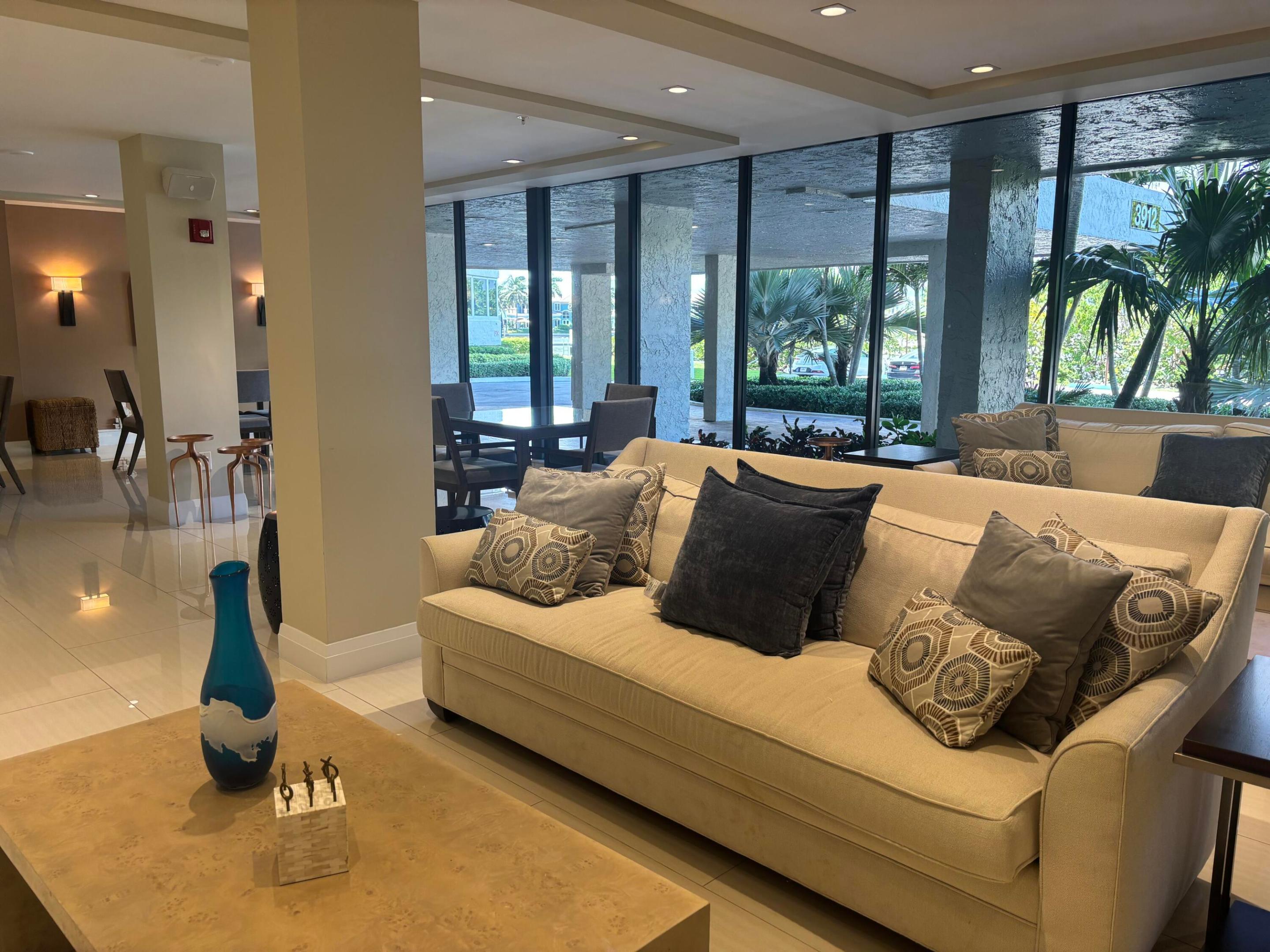 REGENCY HIGHLAND CLUB CONDO - Residential