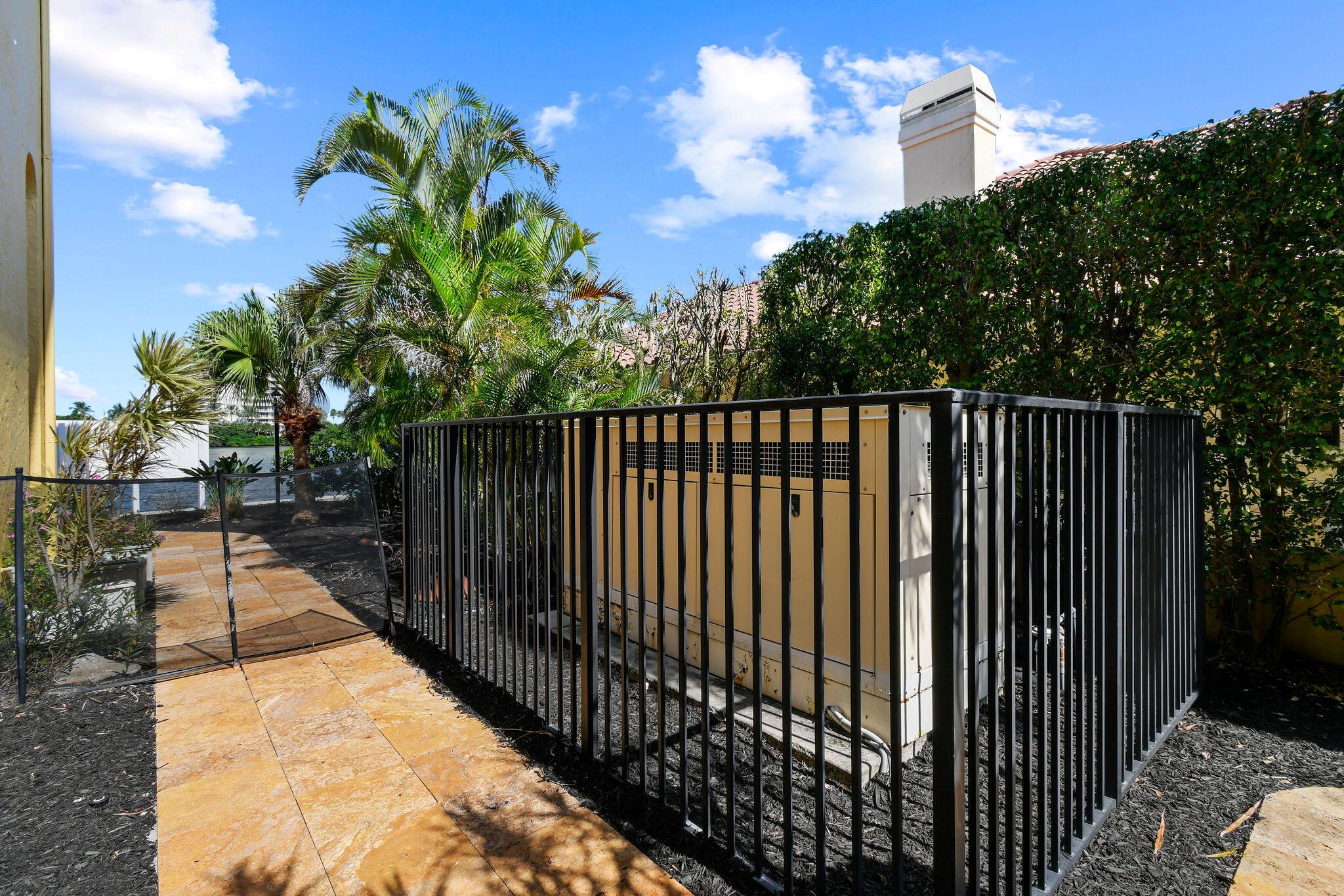 JUPITER HEIGHTS - Residential