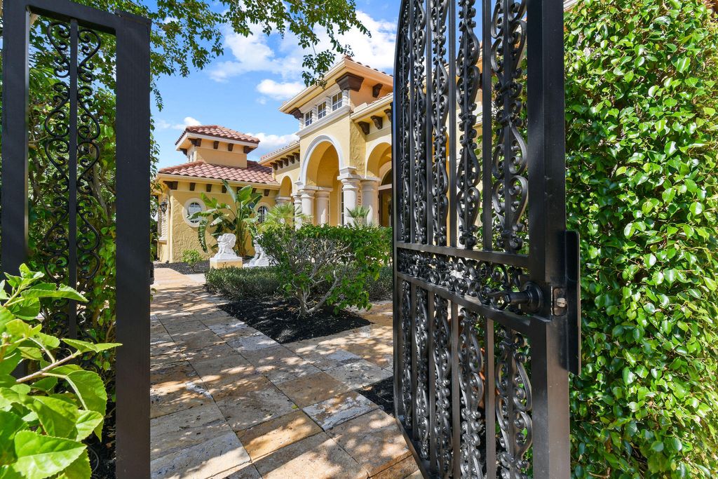 Photo of 19709 Harbor Road N, Jupiter, FL 33469 (MLS # R10920311)