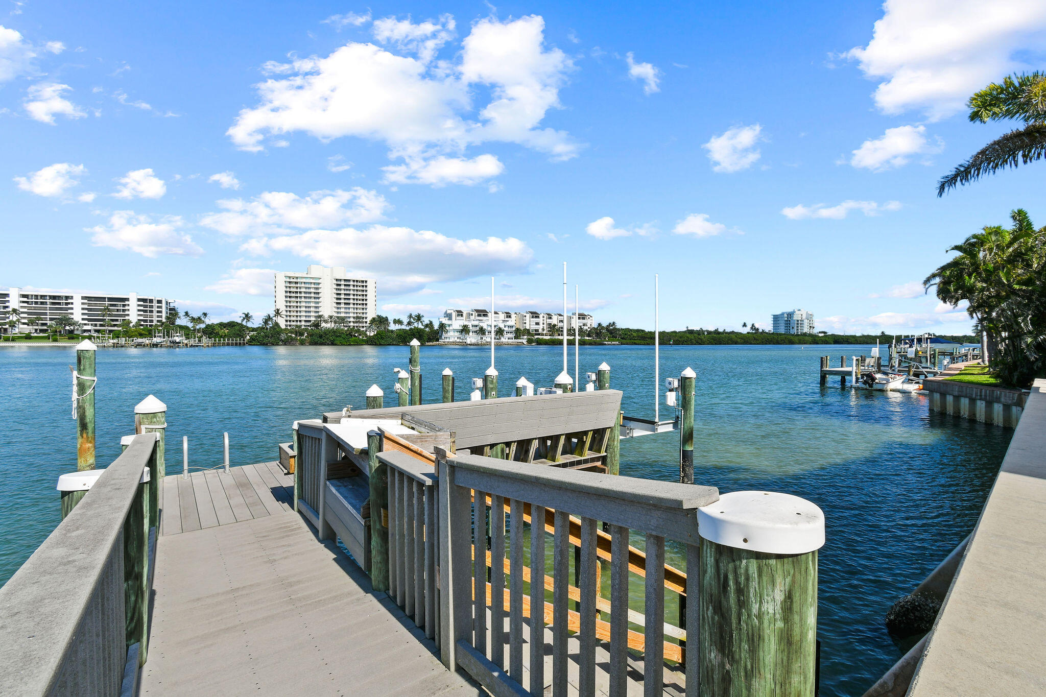 JUPITER HEIGHTS - Residential