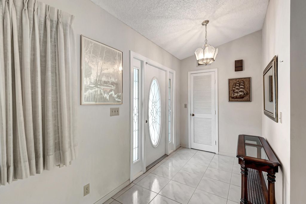 Photo of 10666 Greentrail Drive South, Boynton Beach, FL 33436 (MLS # R11029717)