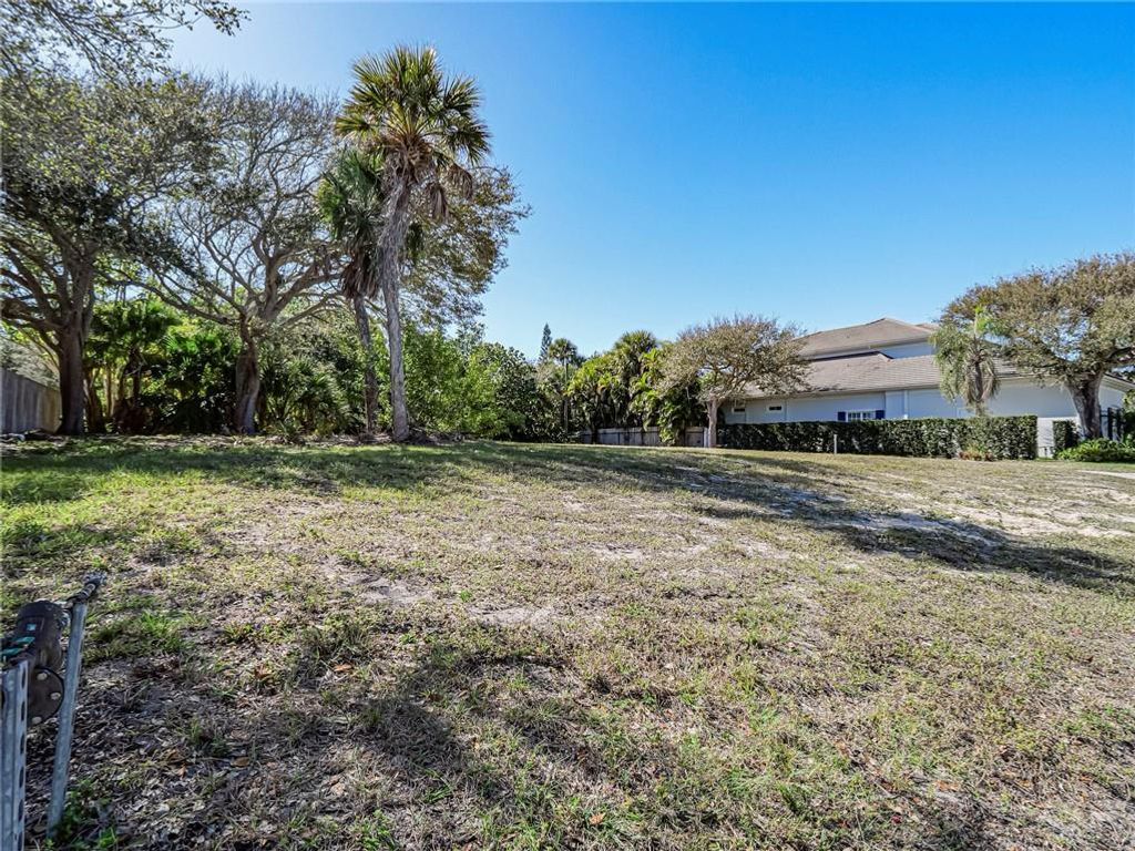 Photo of 846 Banyan Road, Vero Beach, FL 32963 (MLS # R11155732)