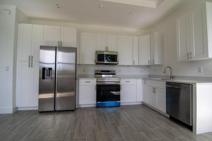 ROTONDA PEBBLE BEACH - Residential Income