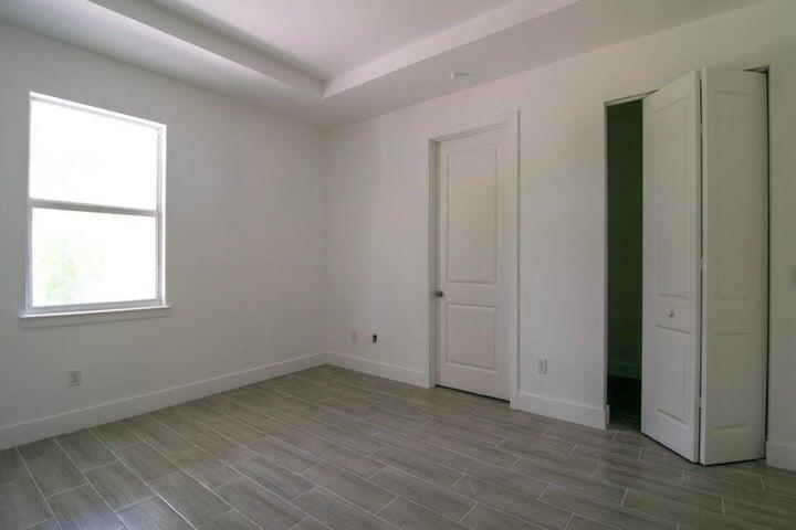 ROTONDA PEBBLE BEACH - Residential Income