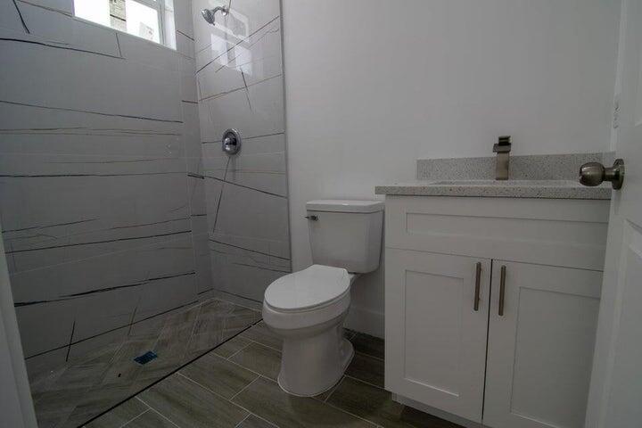 ROTONDA PEBBLE BEACH - Residential Income