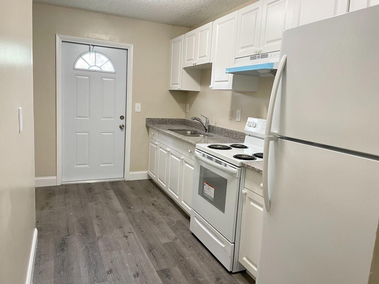 BOULEVARD ESTATES - Residential Lease