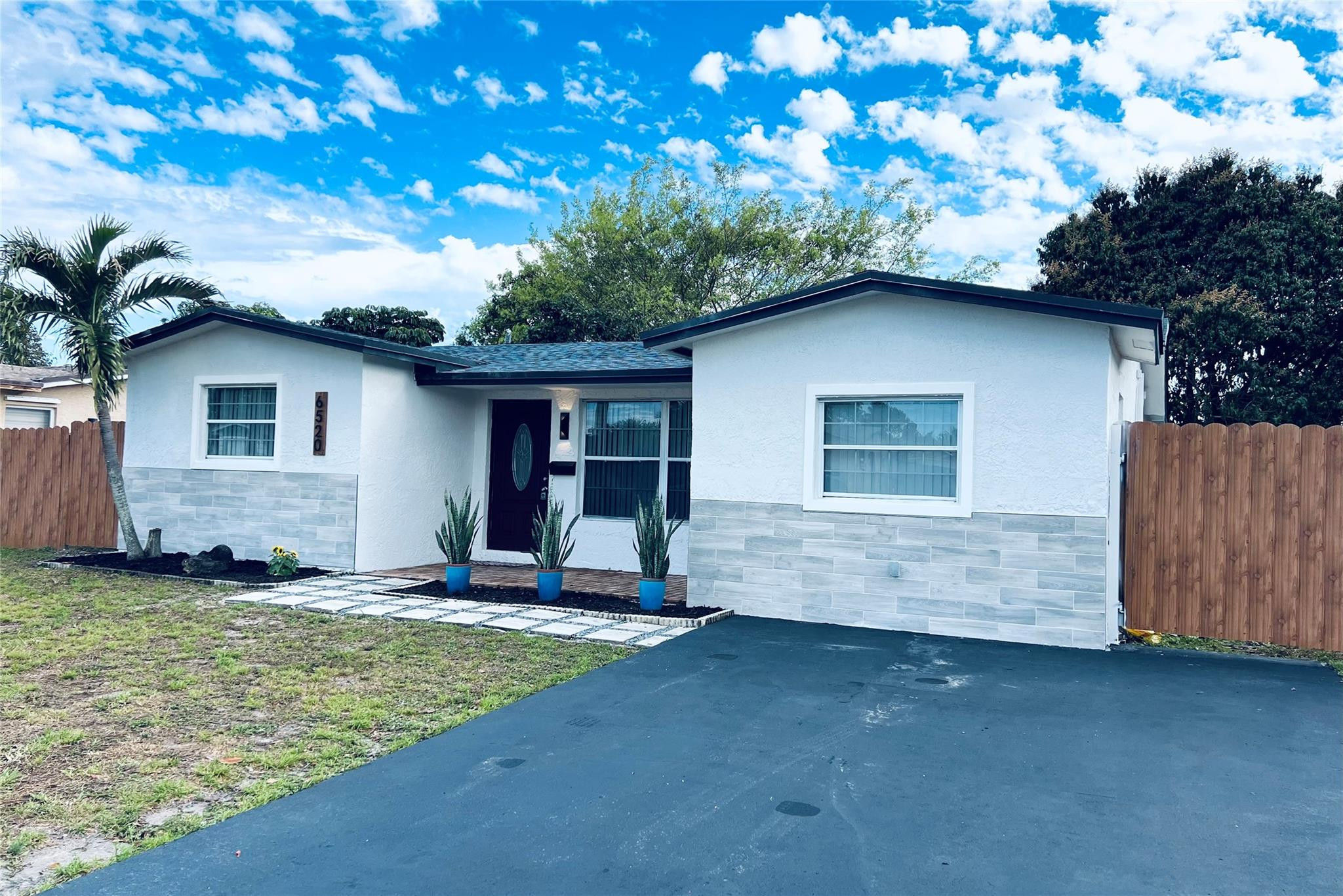 6520 Kimberly Boulevard, North Lauderdale, FL, 33068/$549,900 3 6520 Kimberly Boulevard