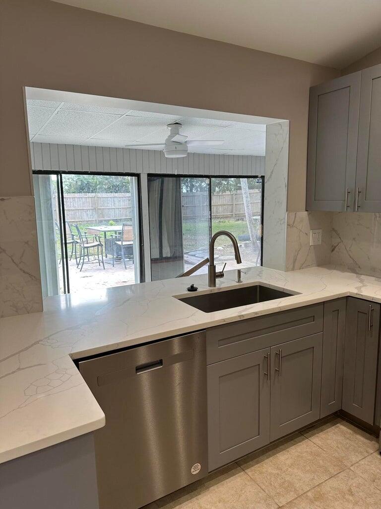 1925 Shower Tree Way