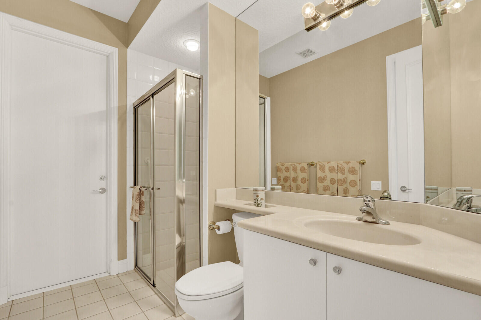 CHARING CROSS - Residential