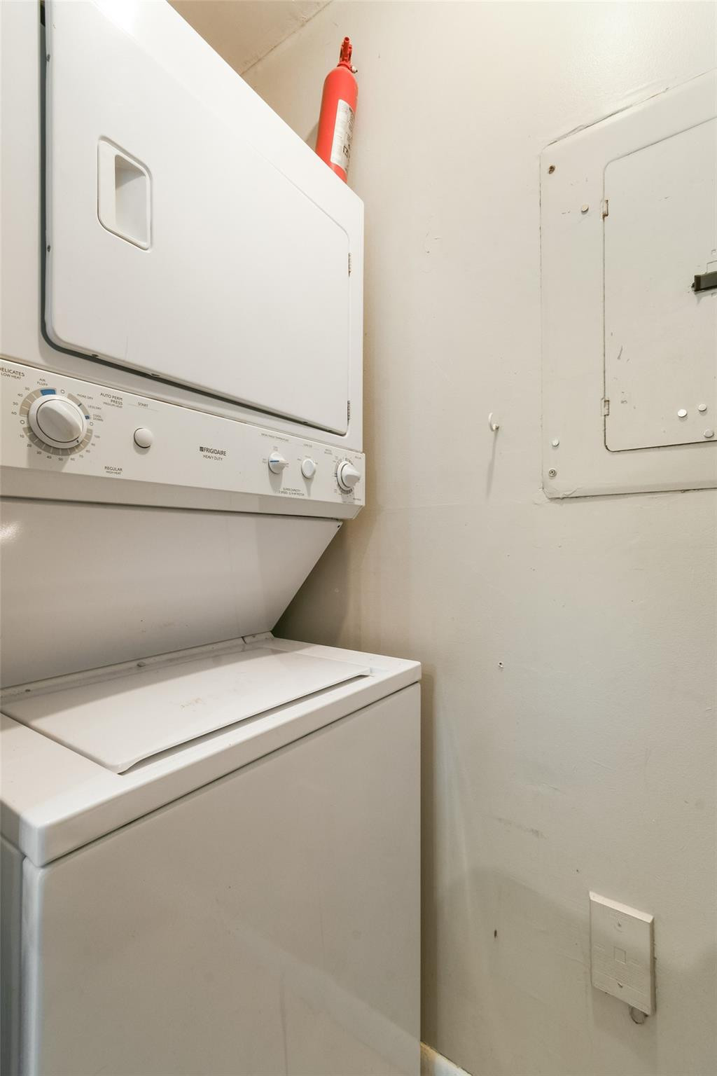 PINECROFT CONDO ALL PH - Residential