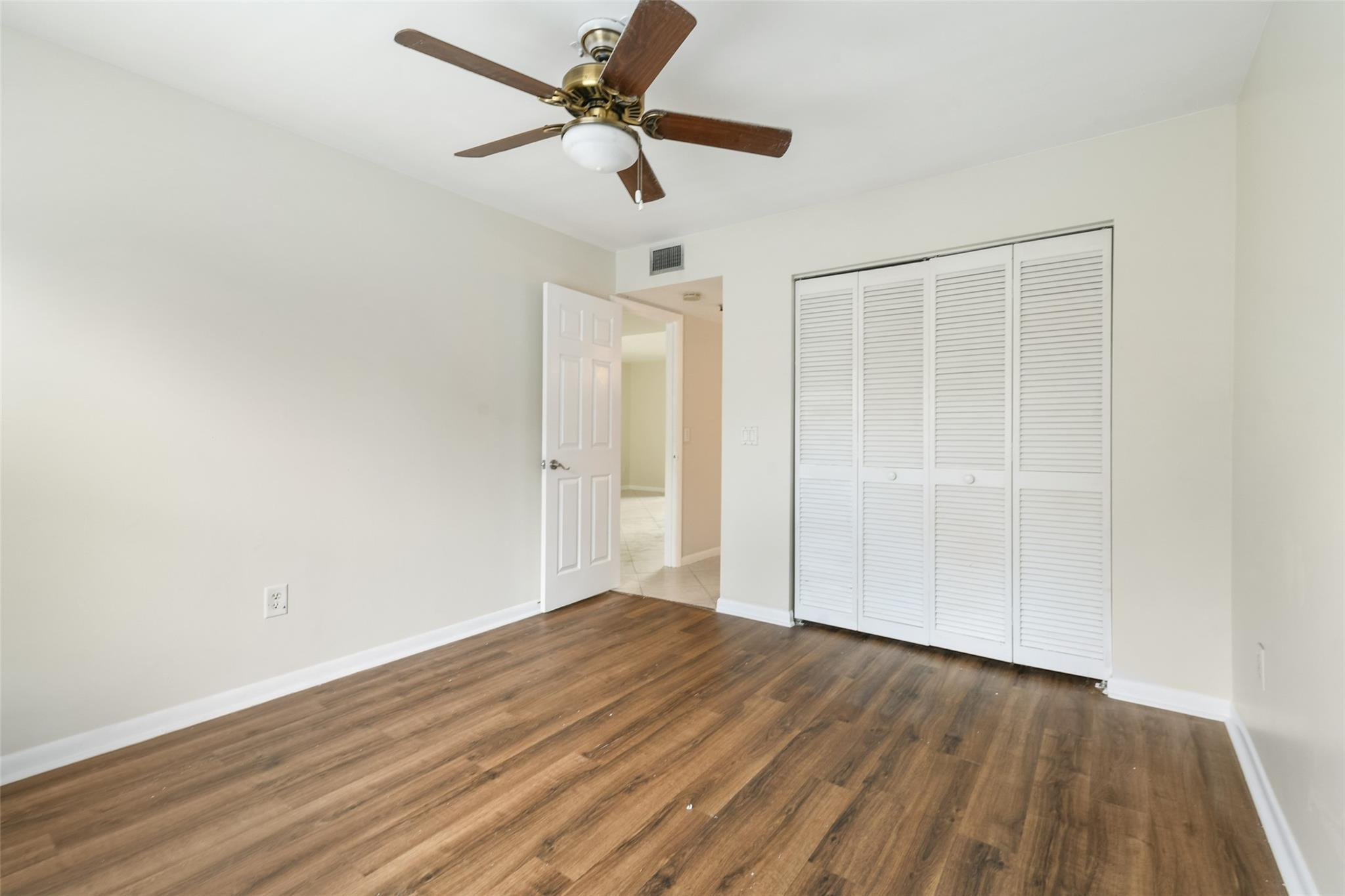 PINECROFT CONDO ALL PH - Residential