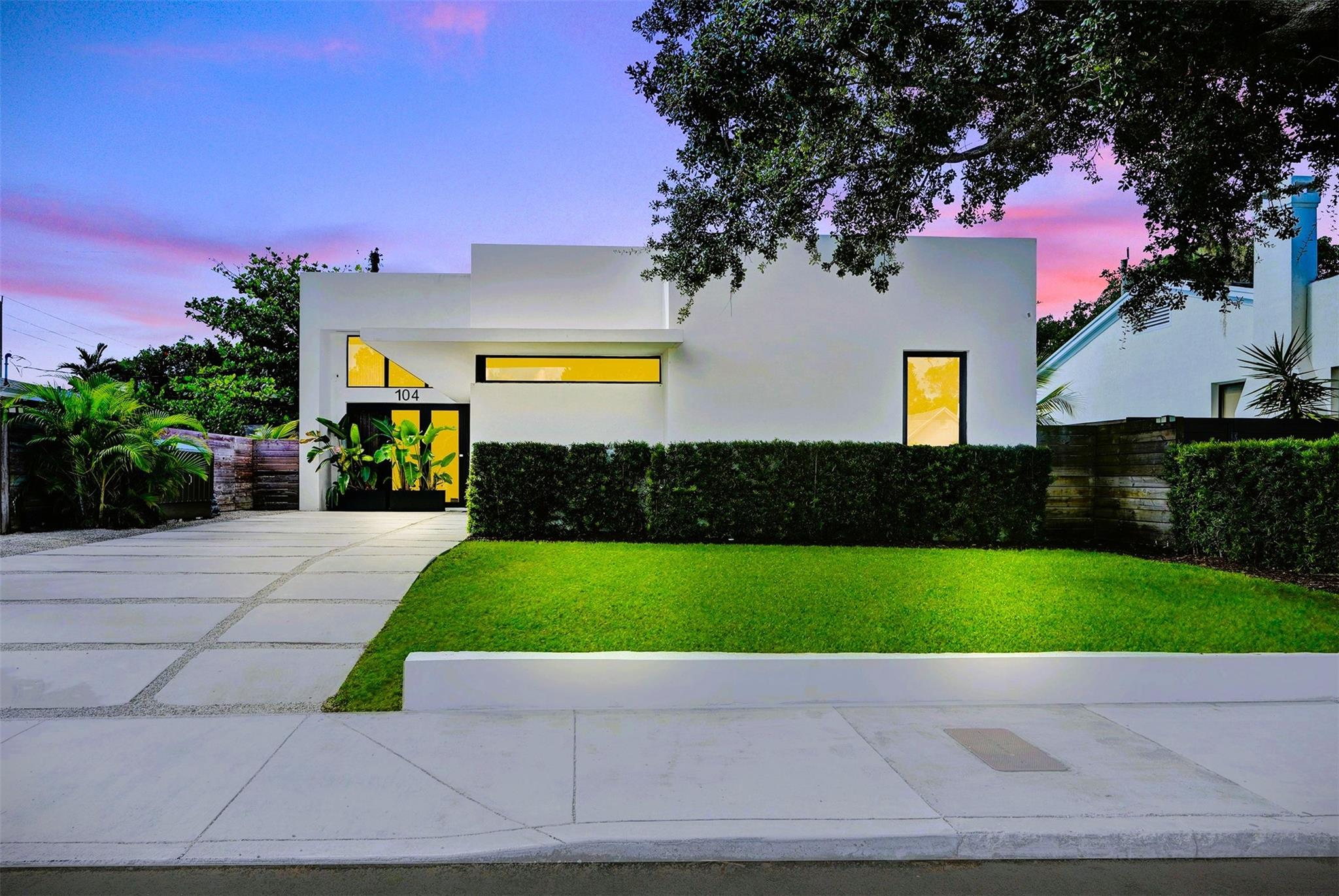 104 NW 47th Ter