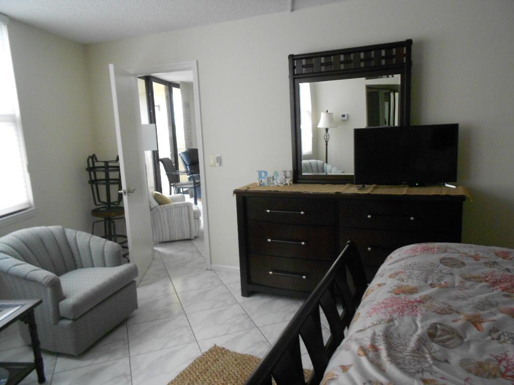 PHOENIX TOWERS CONDO - Residential Lease