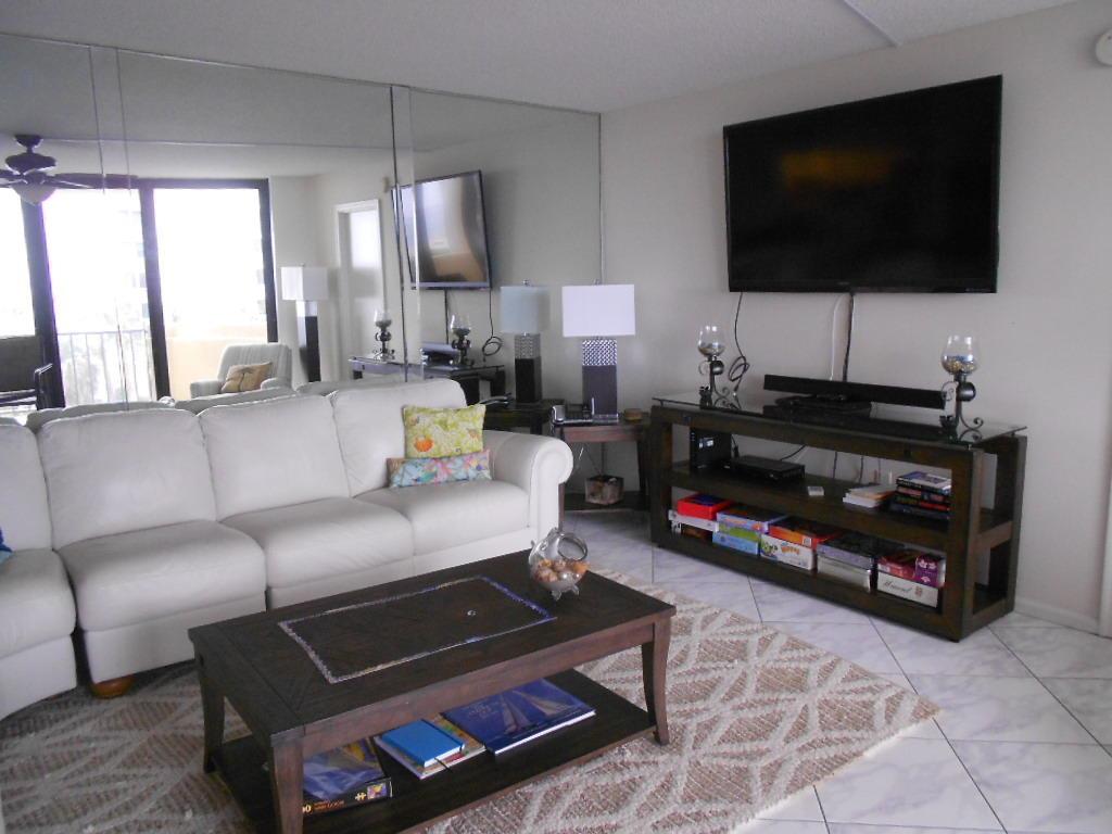 PHOENIX TOWERS CONDO - Residential Lease