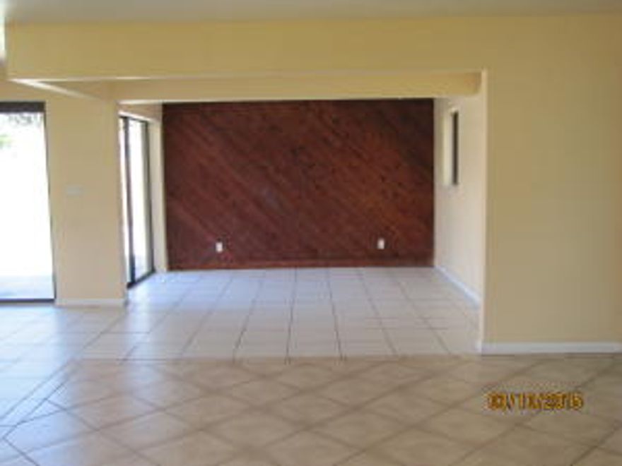 BANK OWNED PROPERTY SOLD IN AS IS CONDITION. HANDYMAN SPECIAL. CASH OFFERS ONLY DUE TO CONDITION. INVESTOR SPECIAL HAS LOTS OF POTENTIAL FOR THE RIGHT BUYER. CALL FOR PRIVATE SHOWING. BUYER TO ASSUME LIENS OF APROX 37K AND MIDIGATE FOR REDUCTION WITH CITY AFTER CLOSING