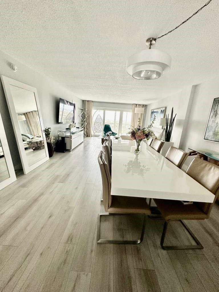 299 N Riverside Drive PH 5