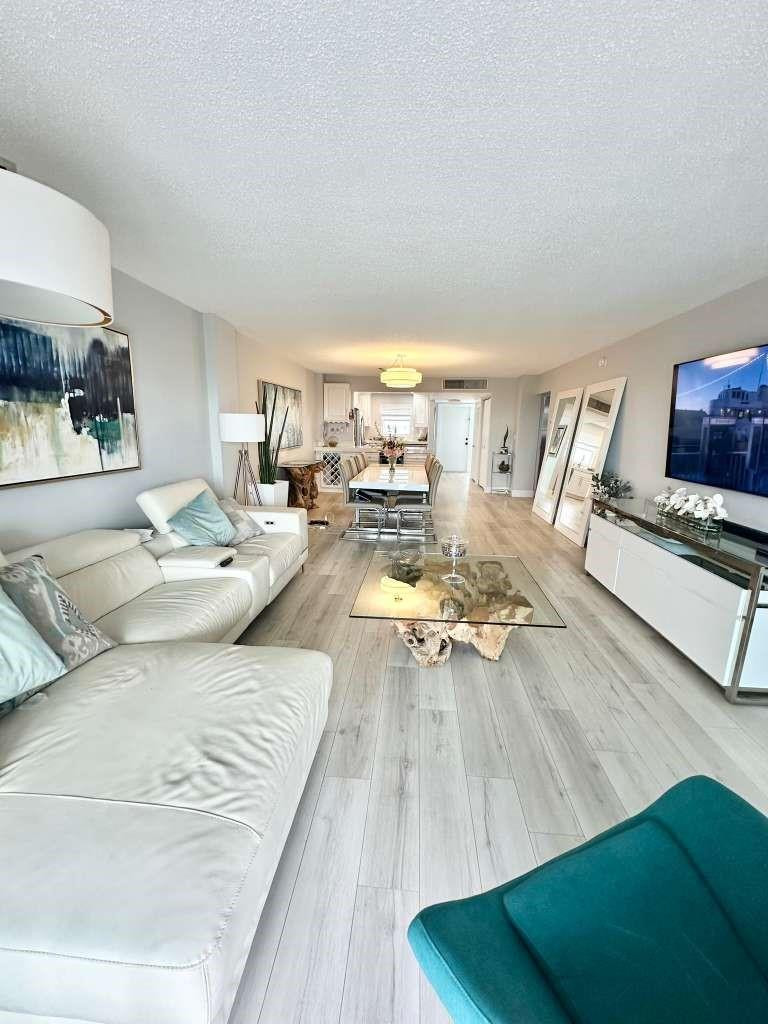 299 N Riverside Drive PH 5