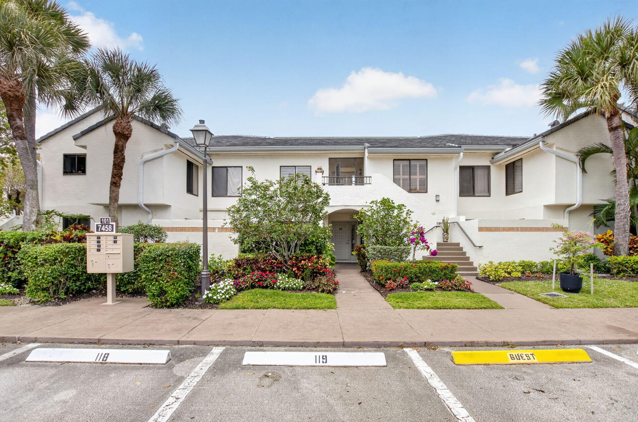 GLENEAGLES CONDO IV - Residential