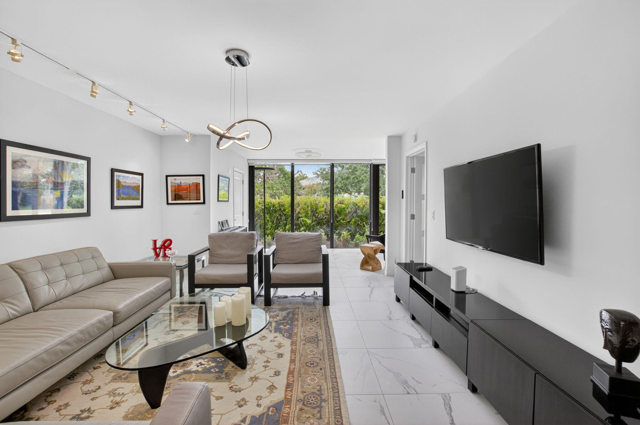 GLENEAGLES CONDO IV - Residential