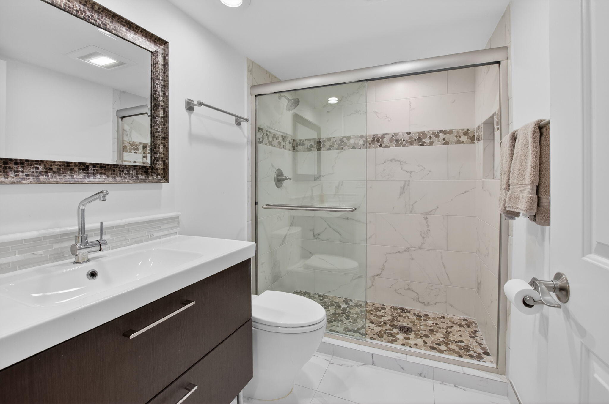 GLENEAGLES CONDO IV - Residential