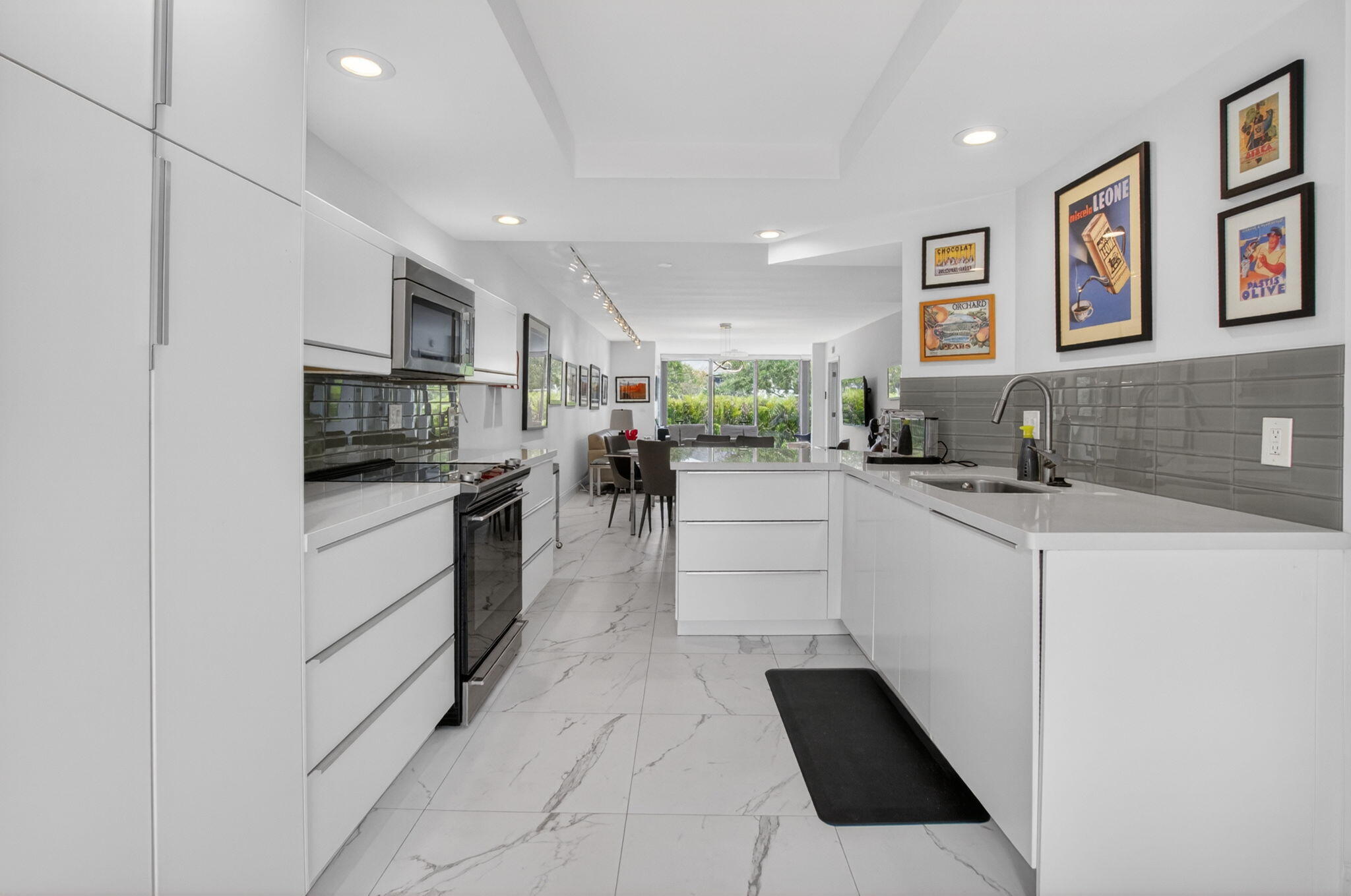 GLENEAGLES CONDO IV - Residential