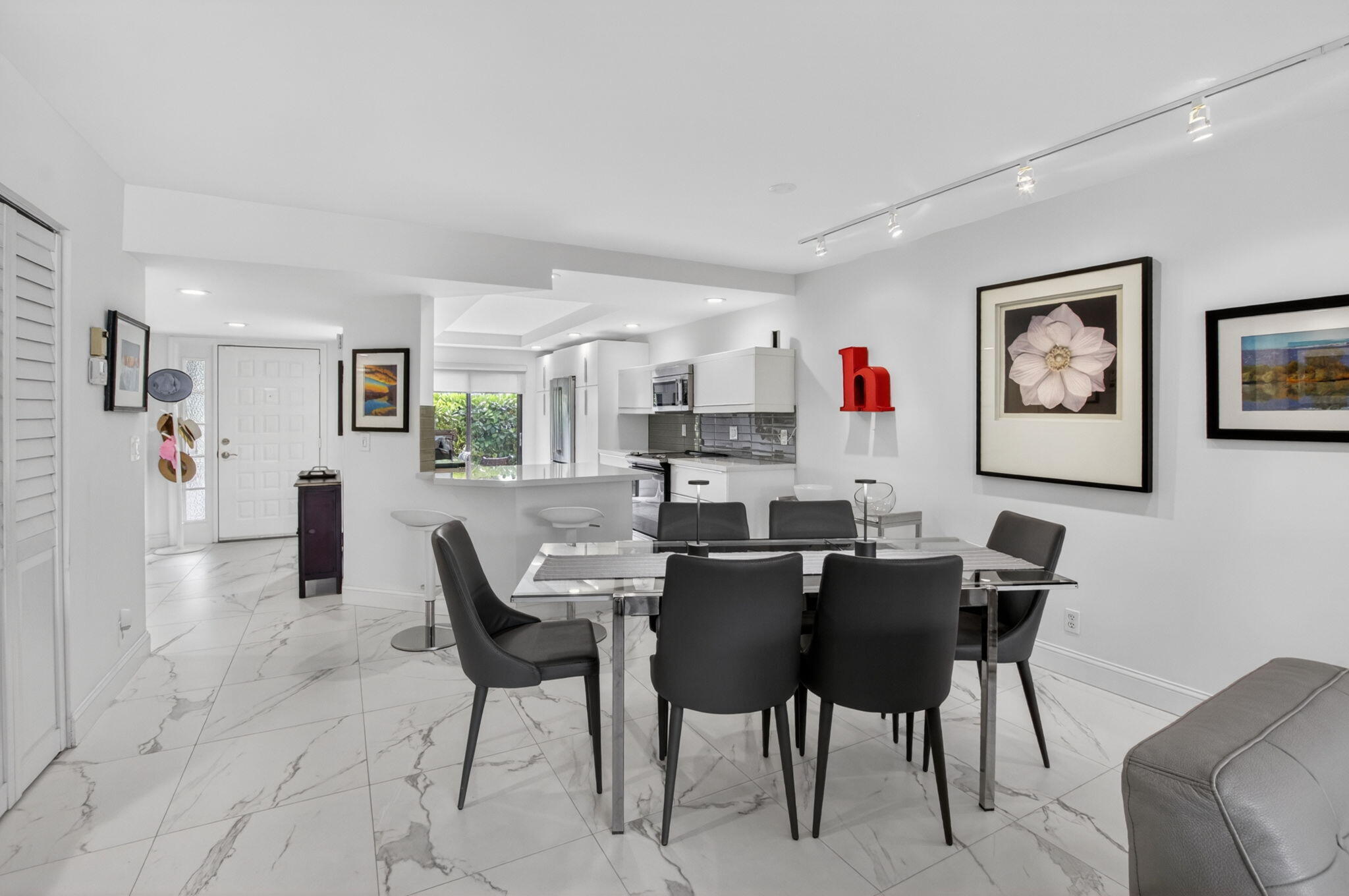 GLENEAGLES CONDO IV - Residential