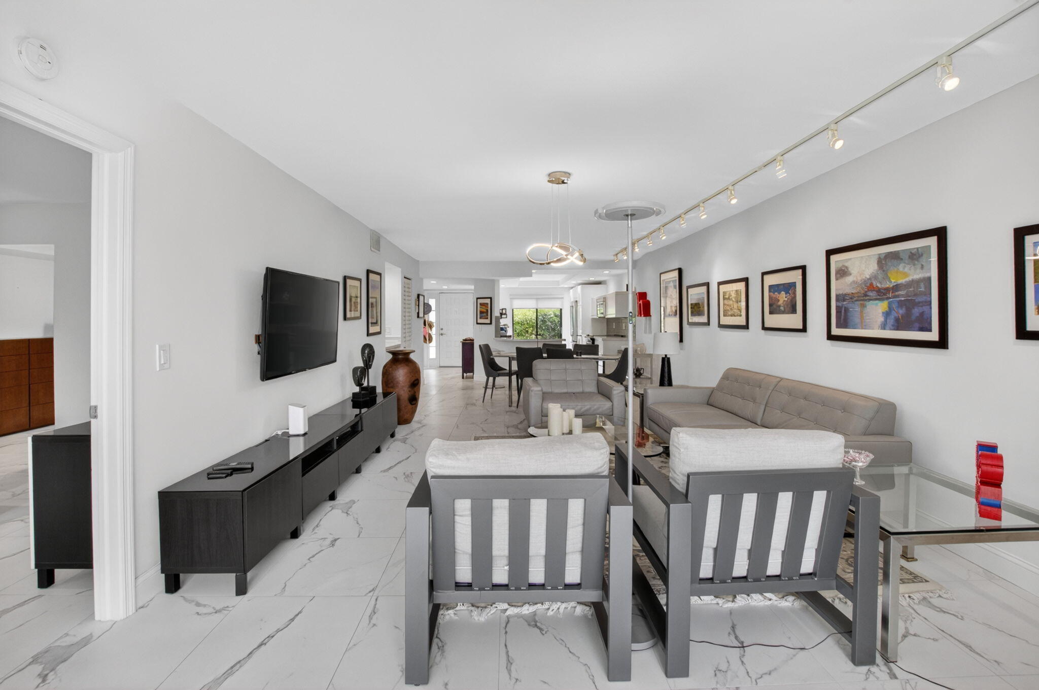 GLENEAGLES CONDO IV - Residential