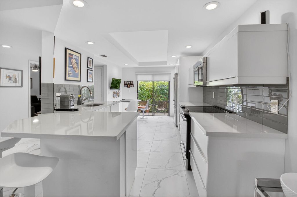 Photo of 7458 Victory Lane #10102, Delray Beach, FL 33446 (MLS # B26022072)