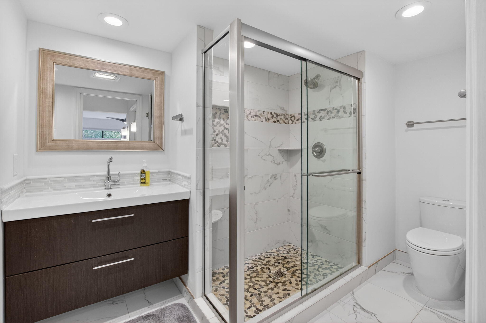 GLENEAGLES CONDO IV - Residential