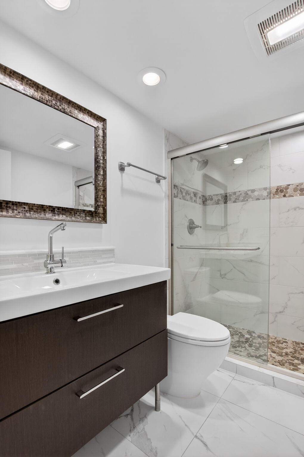 GLENEAGLES CONDO IV - Residential