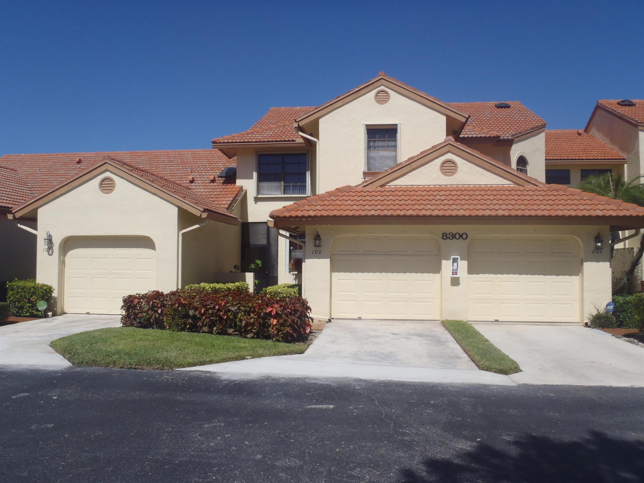 Come and enjoy this updated condo close to shopping and restaurants . Bright clean and wonderful lake view right-out back door. Community has club house with Pickle ball , tennis, three different pools so you can enjoy all they have to offer. condo also has one car garage.