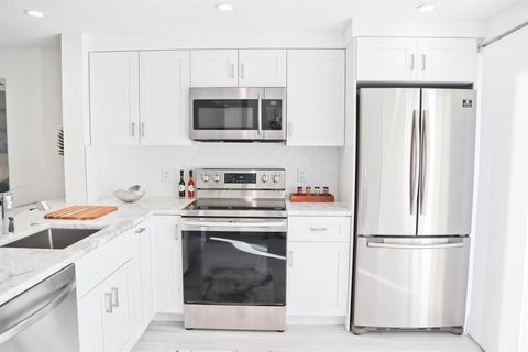836 E Jeffery Street Boca Raton FL 33487