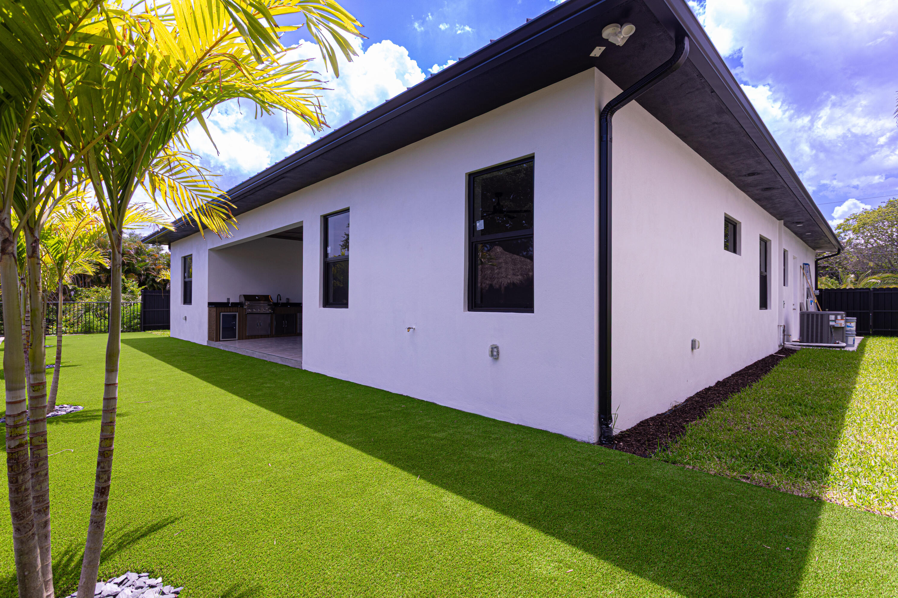 HYPOLUXO VILLAGE 2 - Residential