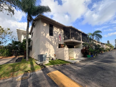 Tiny photo for 740 SE 1st Way #101, Deerfield Beach, FL 33441 (MLS # B26021186)