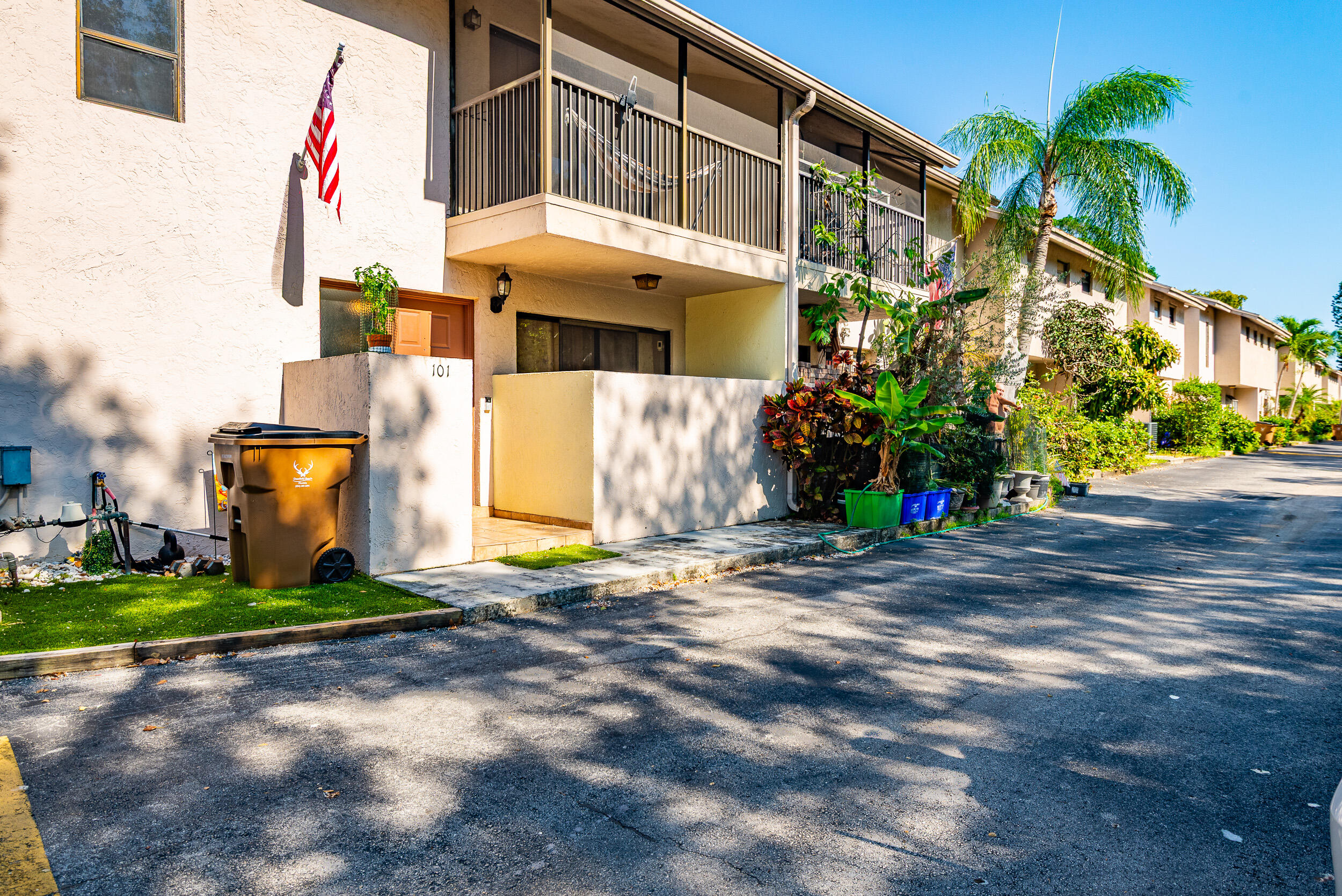 740 SE 1st Way 101