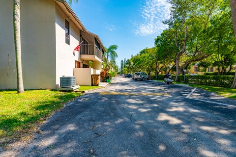 Tiny photo for 740 SE 1st Way #101, Deerfield Beach, FL 33441 (MLS # B26021186)