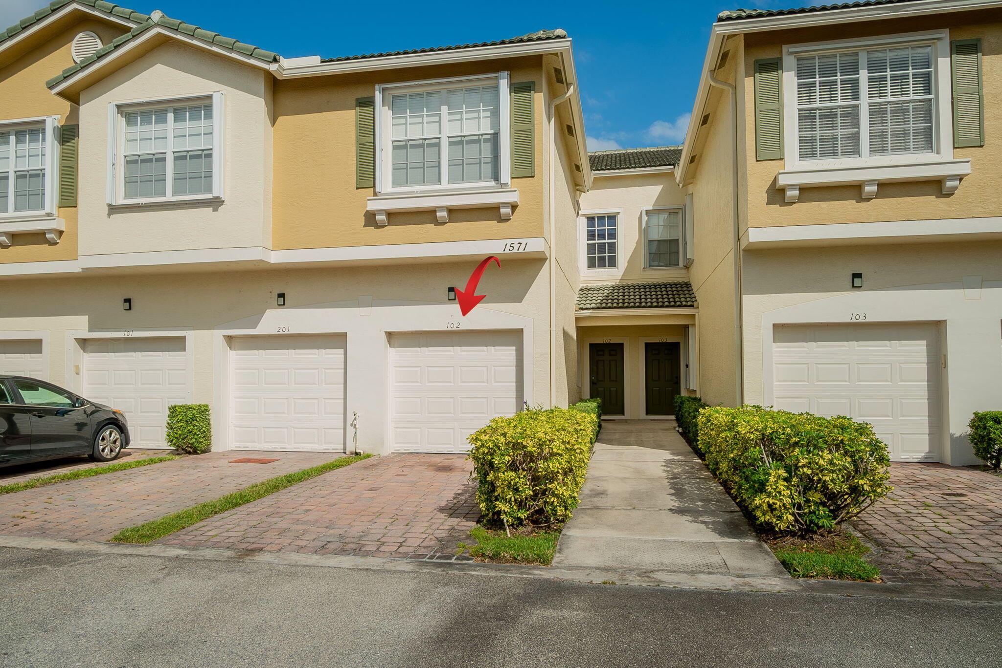 View Stuart, FL 34994 townhome