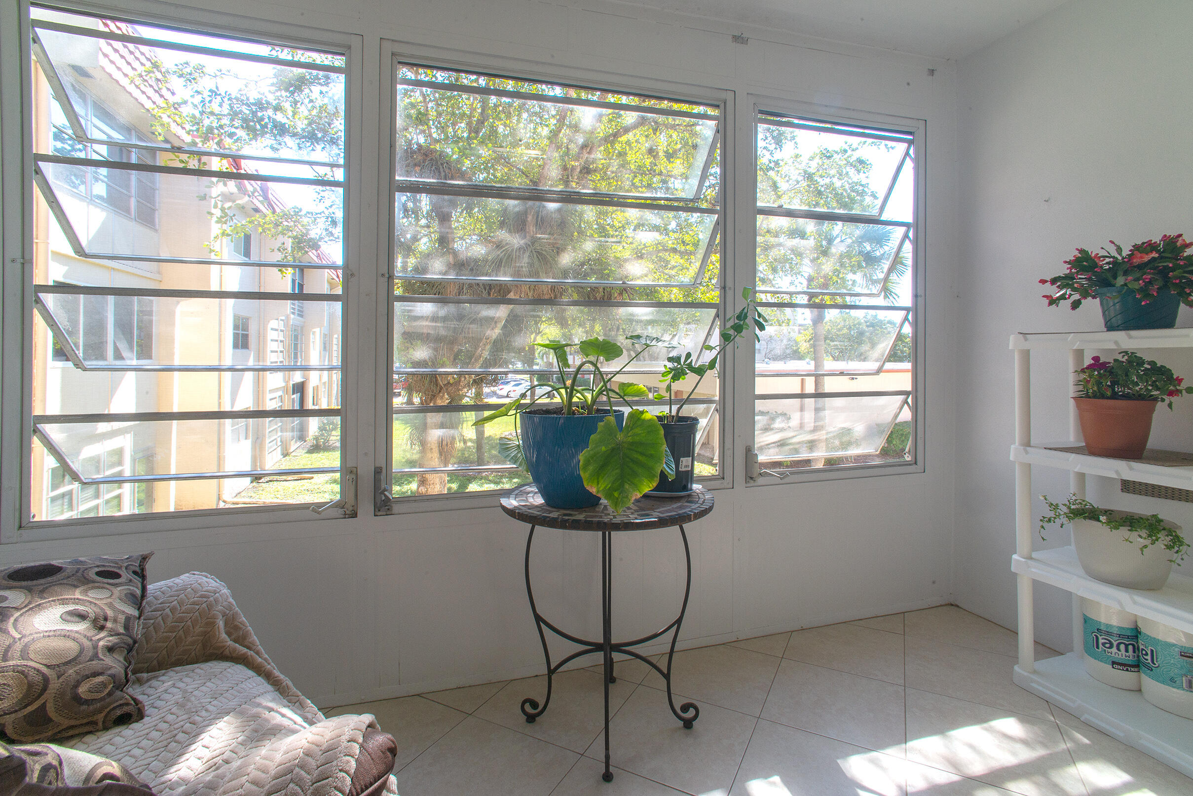 SUNRISE LAKES PHASE I - Residential