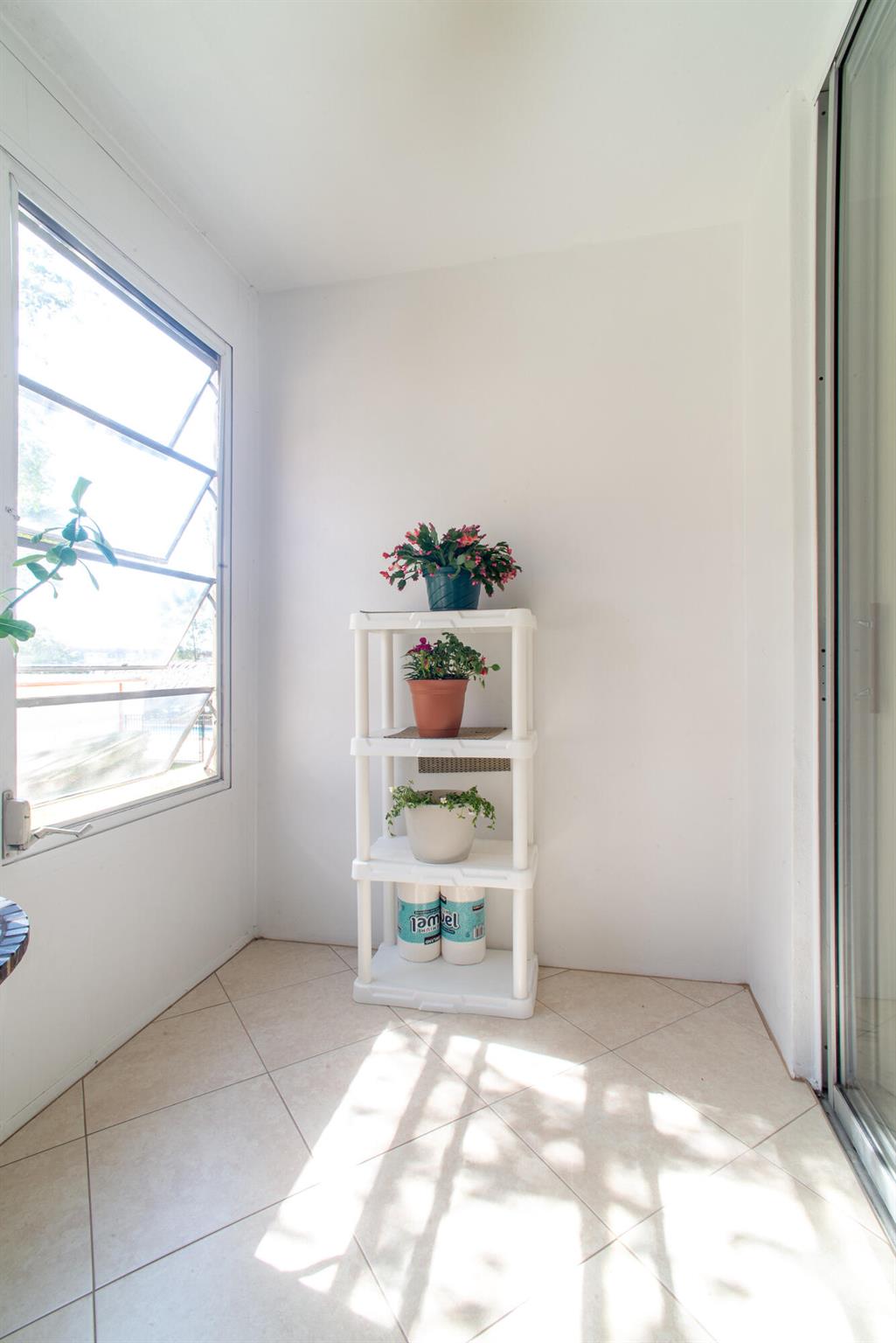 SUNRISE LAKES PHASE I - Residential