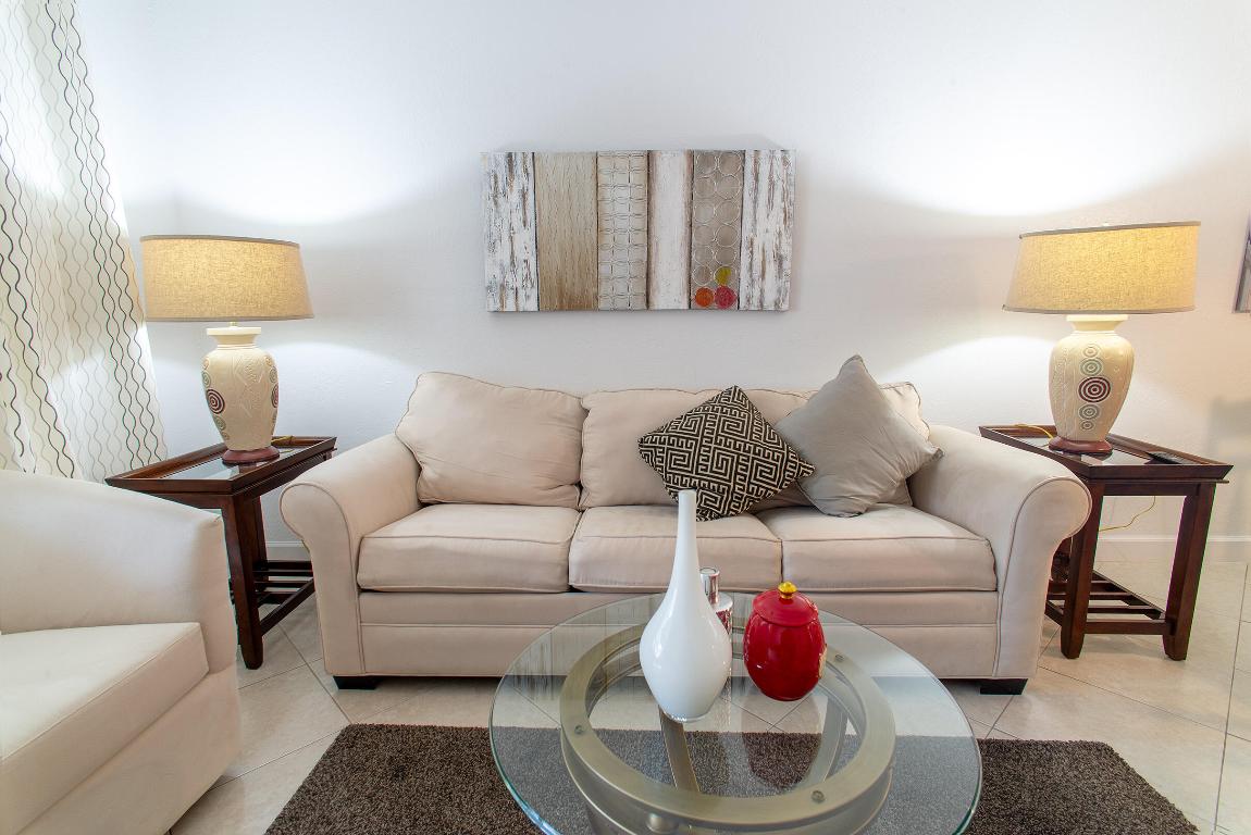 SUNRISE LAKES PHASE I - Residential