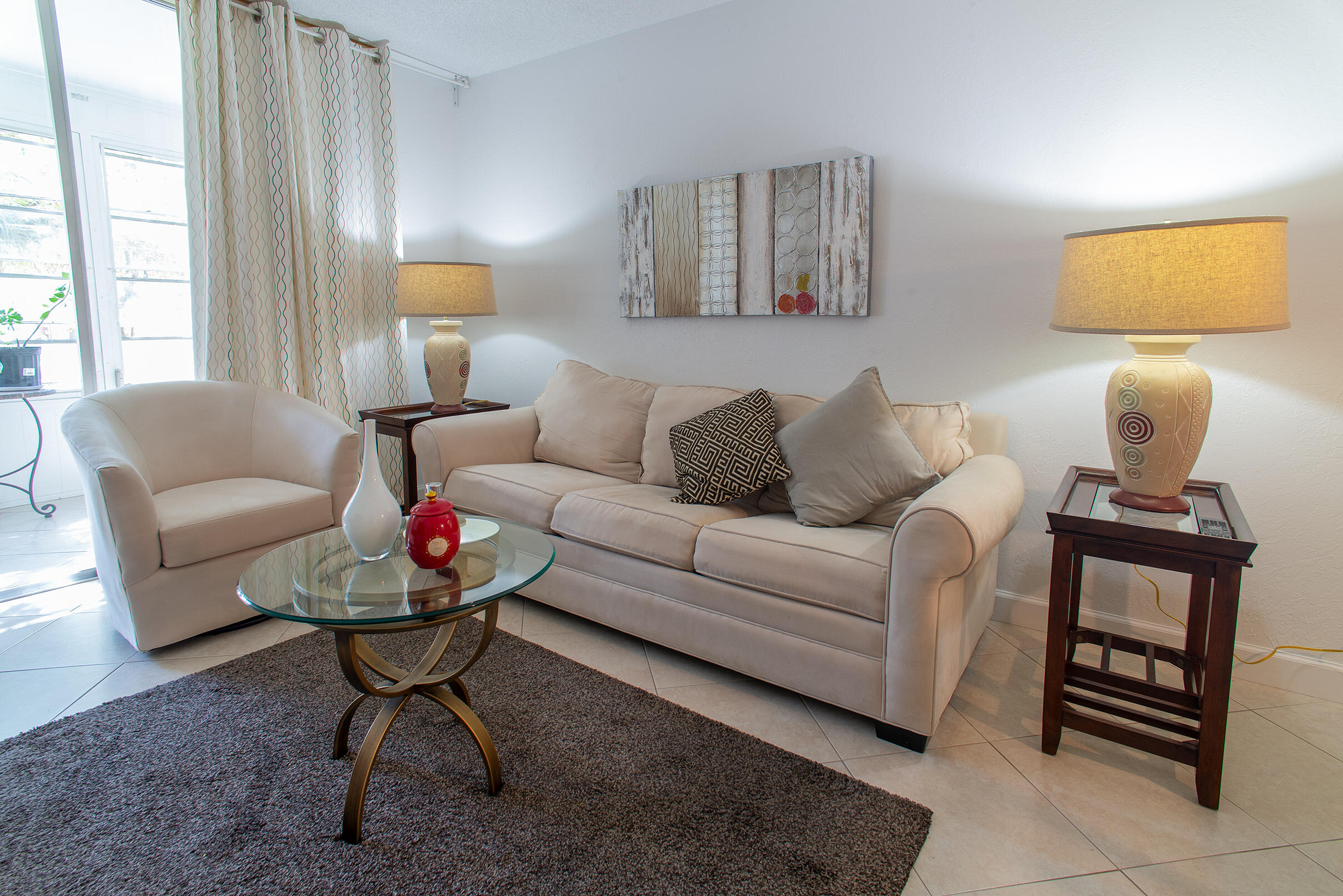 3091 E Sun Sunrise Lakes Drive E 207