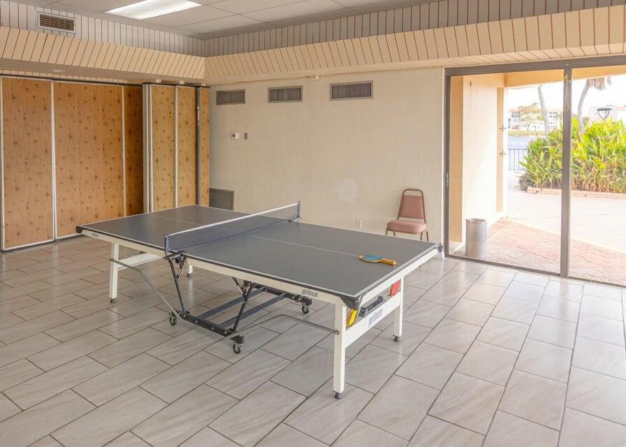 SUNRISE LAKES PHASE I - Residential