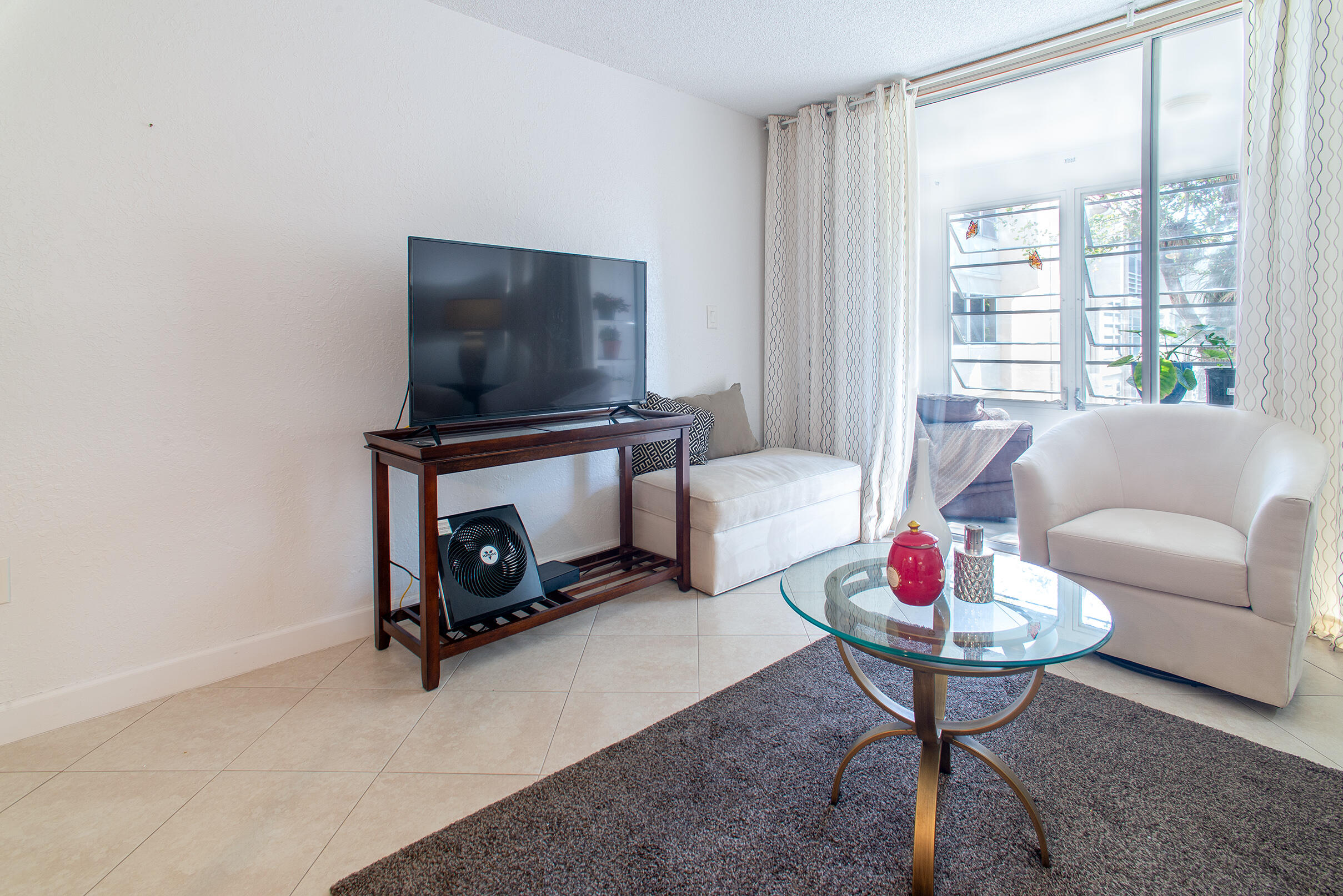 SUNRISE LAKES PHASE I - Residential