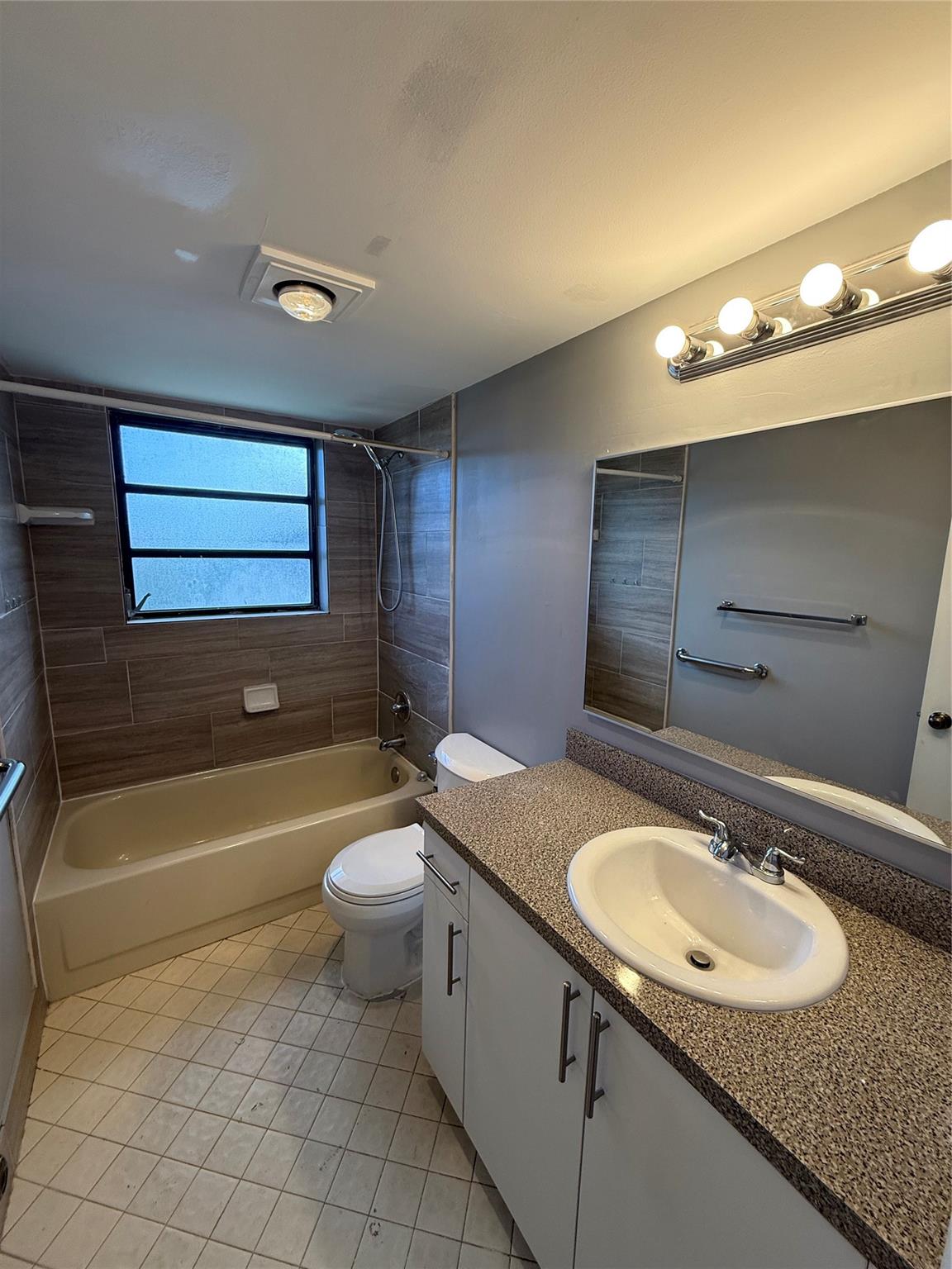 Saxon Woods South Condo - Residential Lease