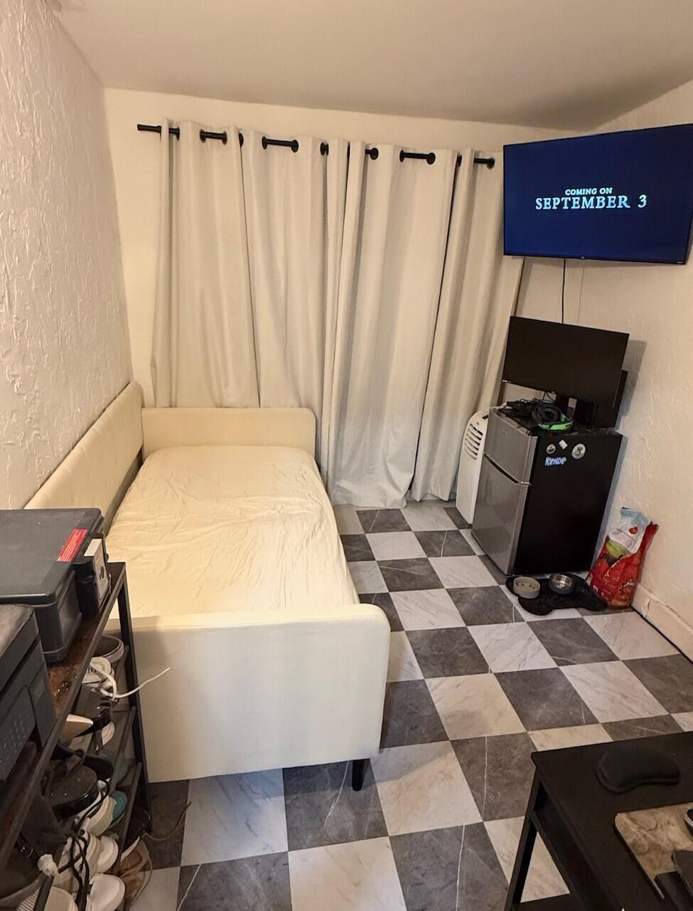 FOXWOOD ESTATES PLAT NO 2 OF LAKESIDE GREEN - Residential