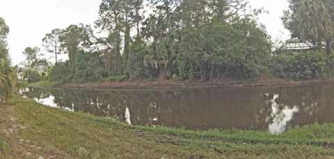 A home in Port Saint Lucie