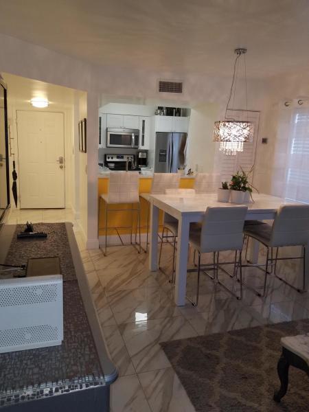 BAY REACH CONDO - Residential