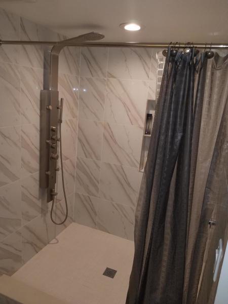 BAY REACH CONDO - Residential