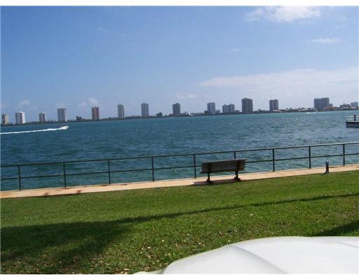 BAY REACH CONDO - Residential