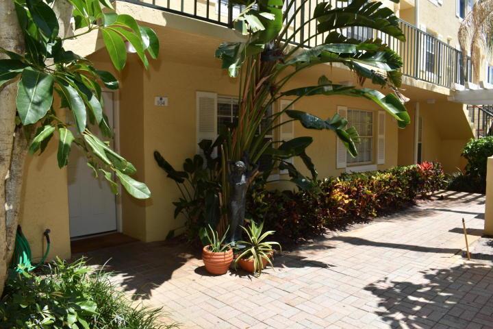 BAY REACH CONDO - Residential